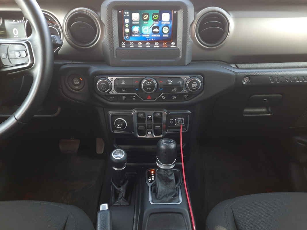 Jeep Wrangler Unlimited — 11
