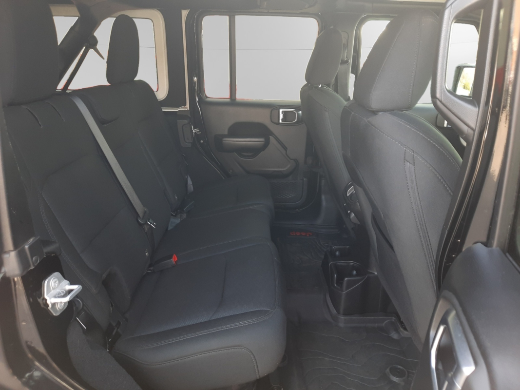Jeep Wrangler Unlimited — 15