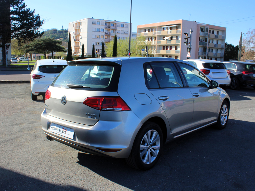 Volkswagen Golf — 7