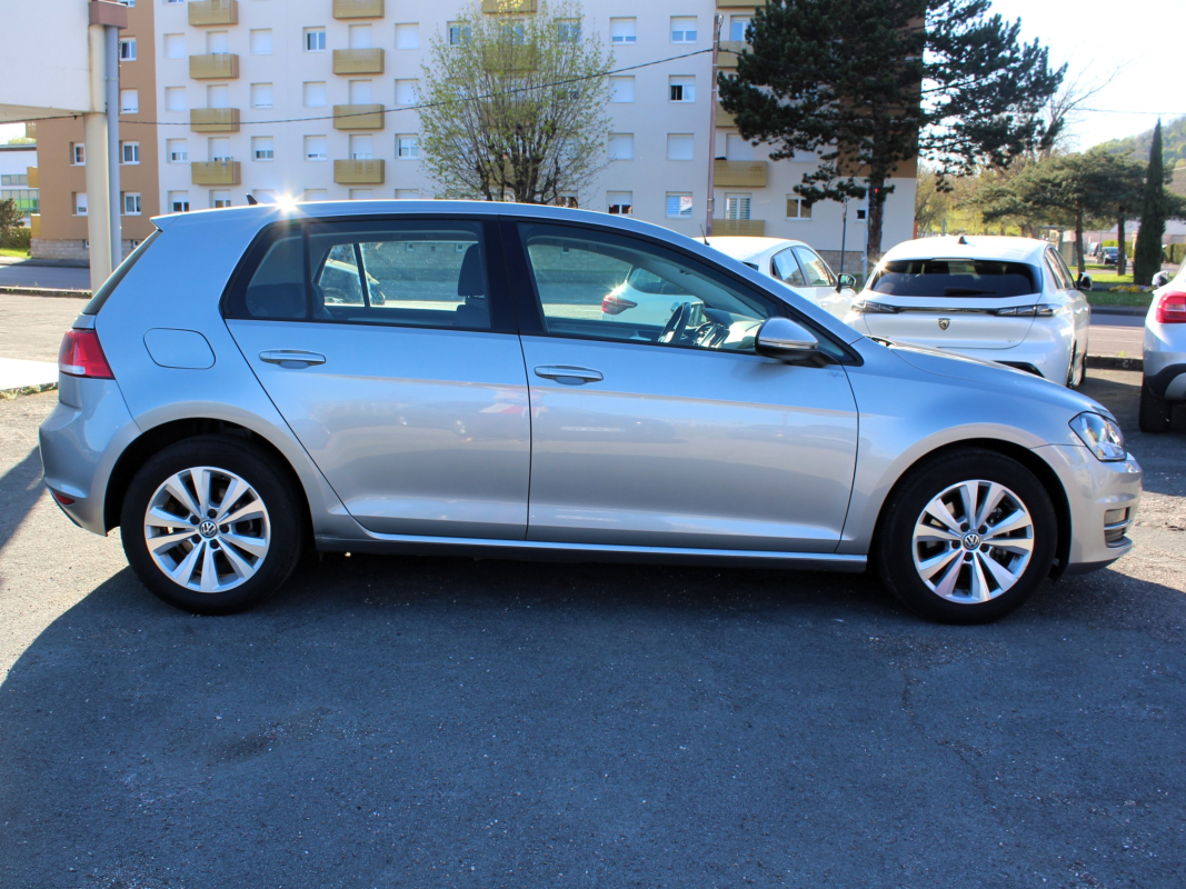 Volkswagen Golf — 21