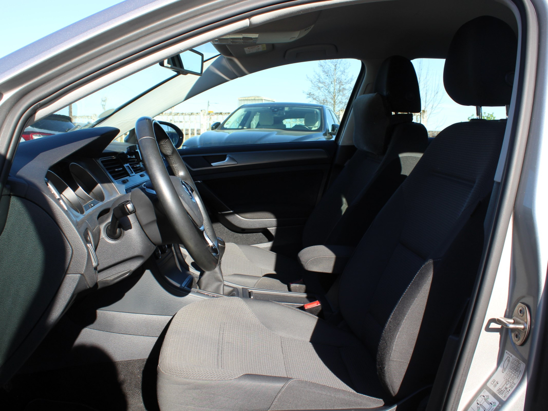 Volkswagen Golf — 10