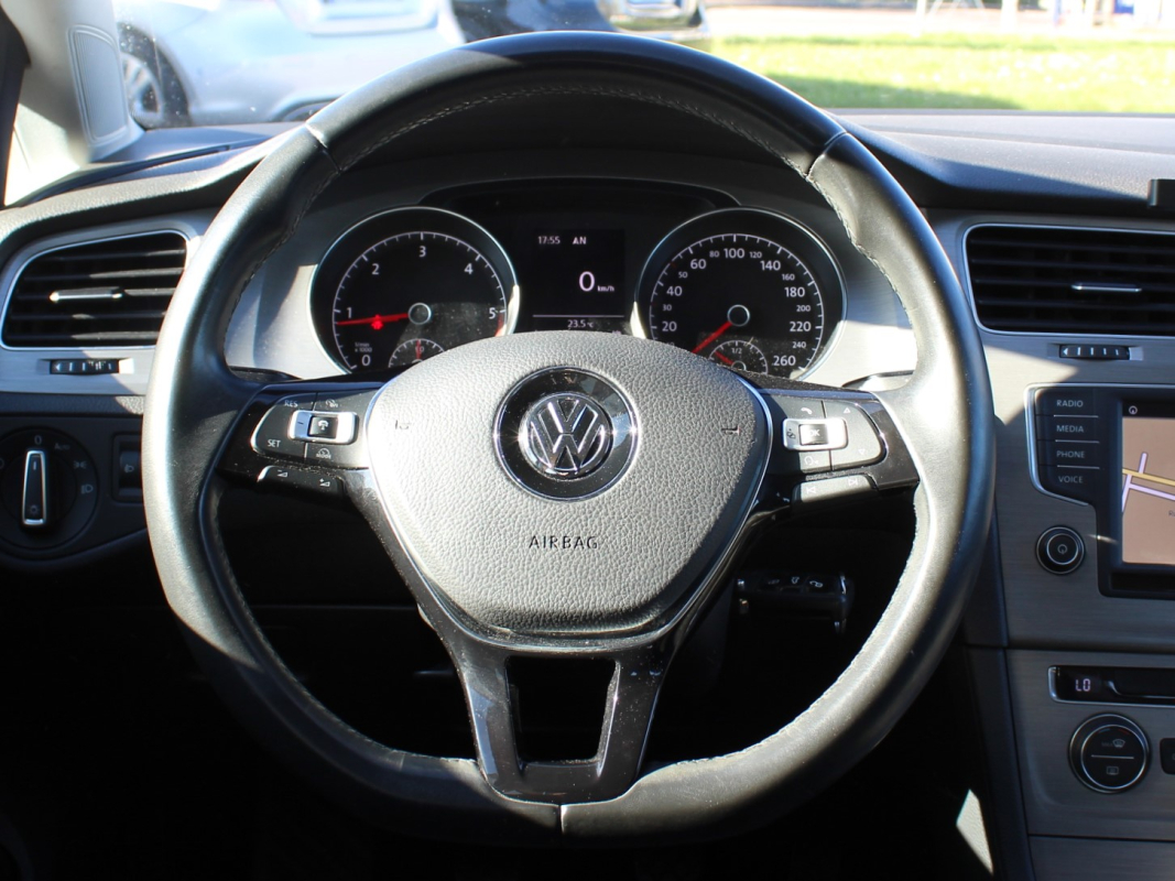 Volkswagen Golf — 34