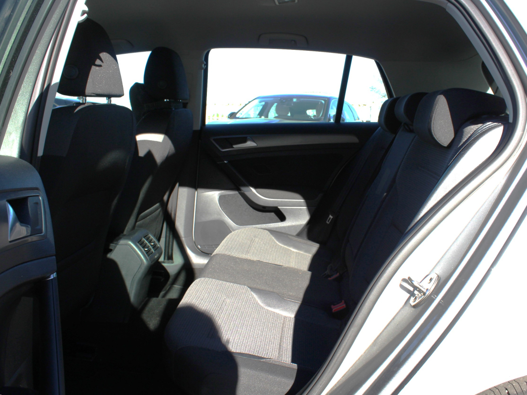 Volkswagen Golf — 11