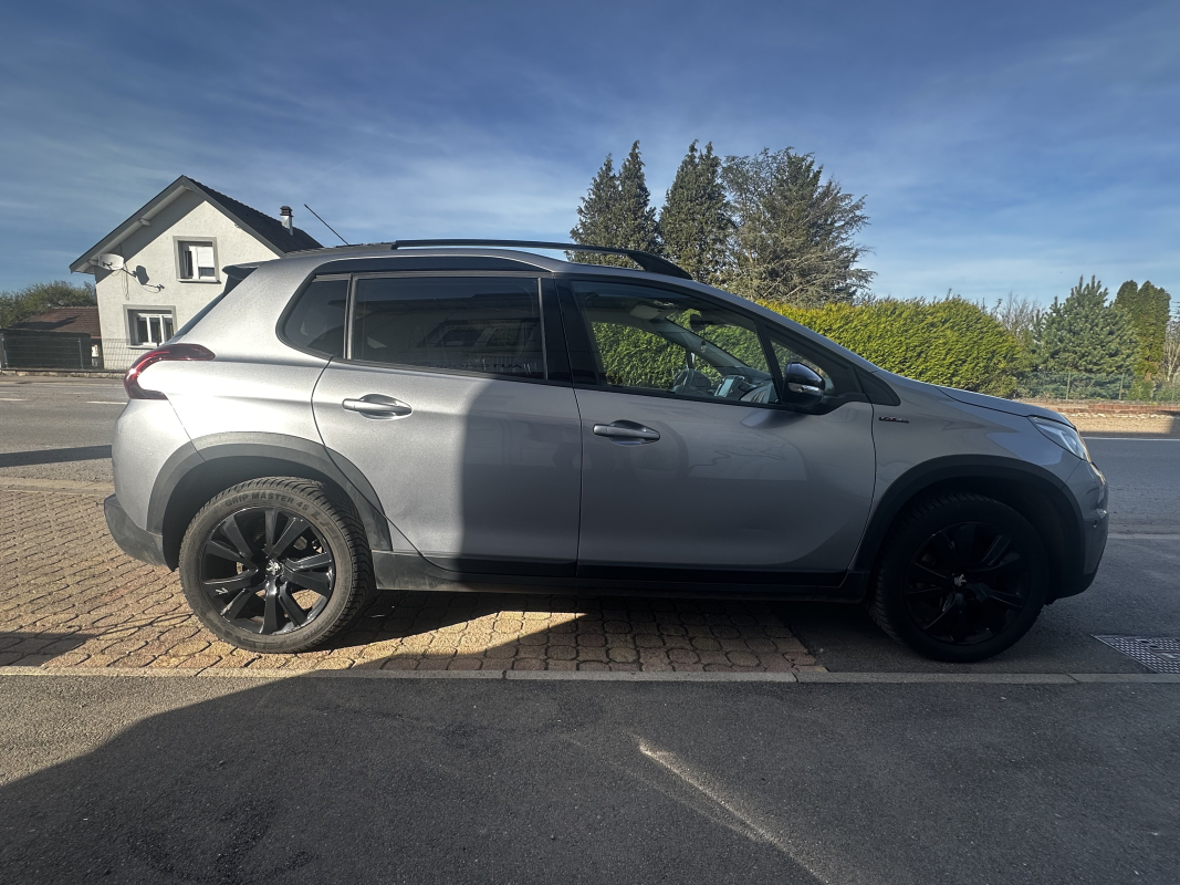 Peugeot 2008 — 4