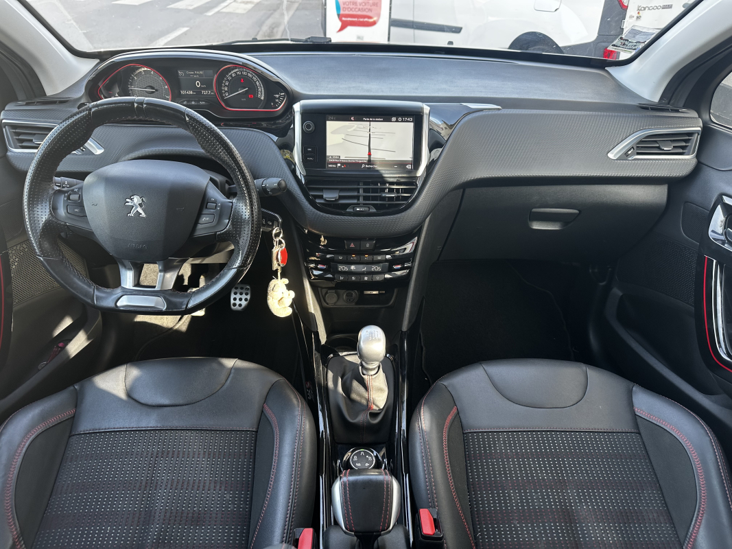 Peugeot 2008 — 14