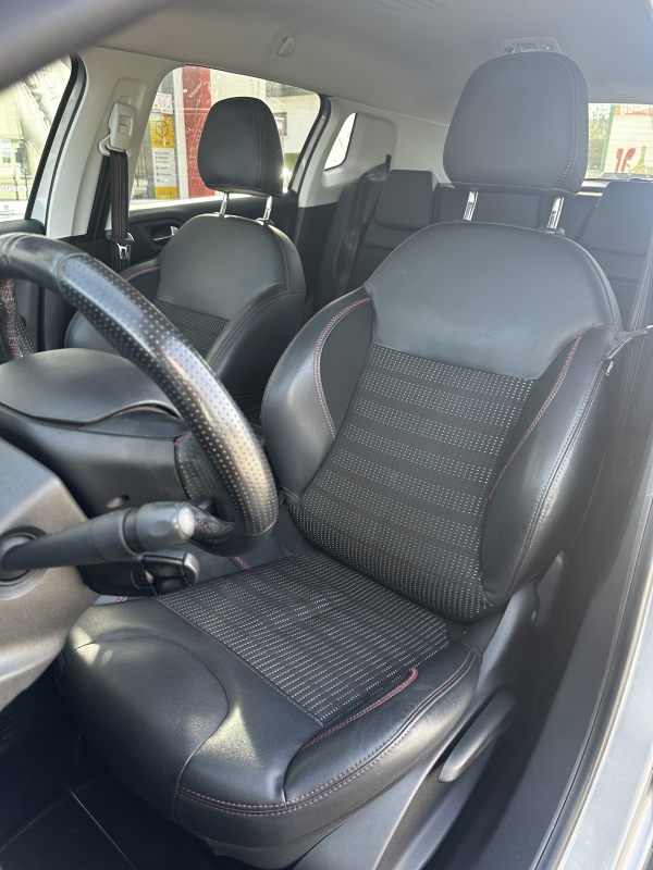 Peugeot 2008 — 13