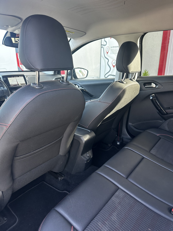 Peugeot 2008 — 22