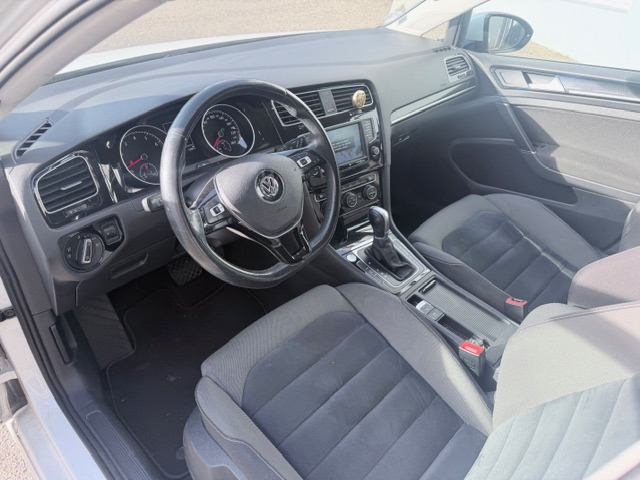 Volkswagen Golf — 6