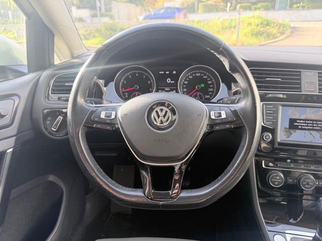 Volkswagen Golf — 8