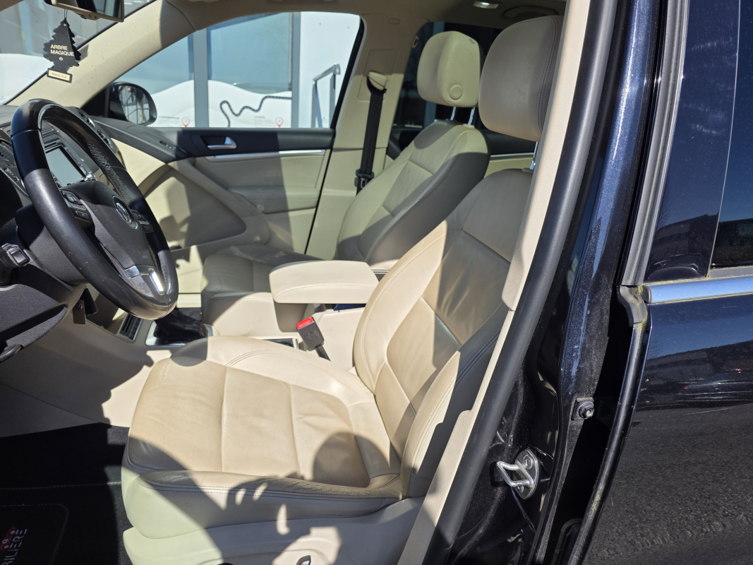 Volkswagen Tiguan — 15