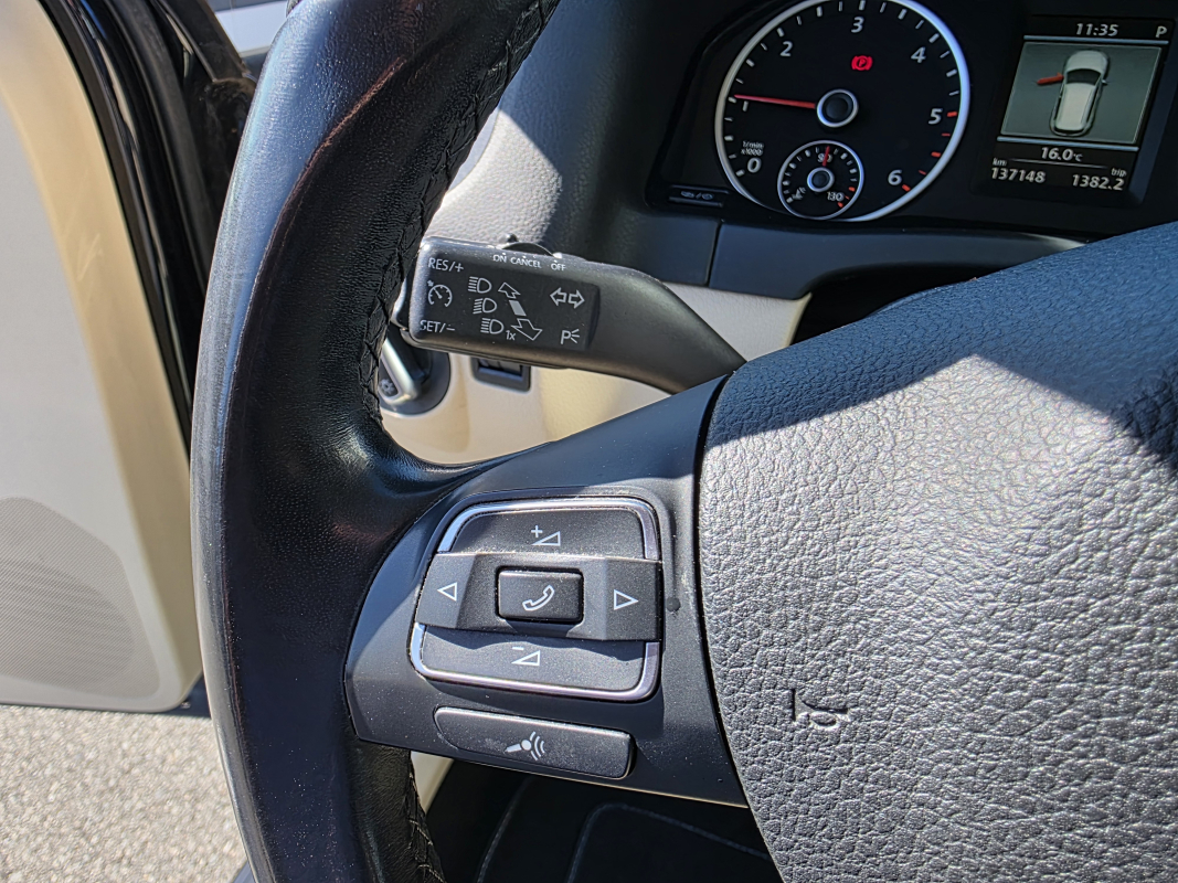 Volkswagen Tiguan — 16