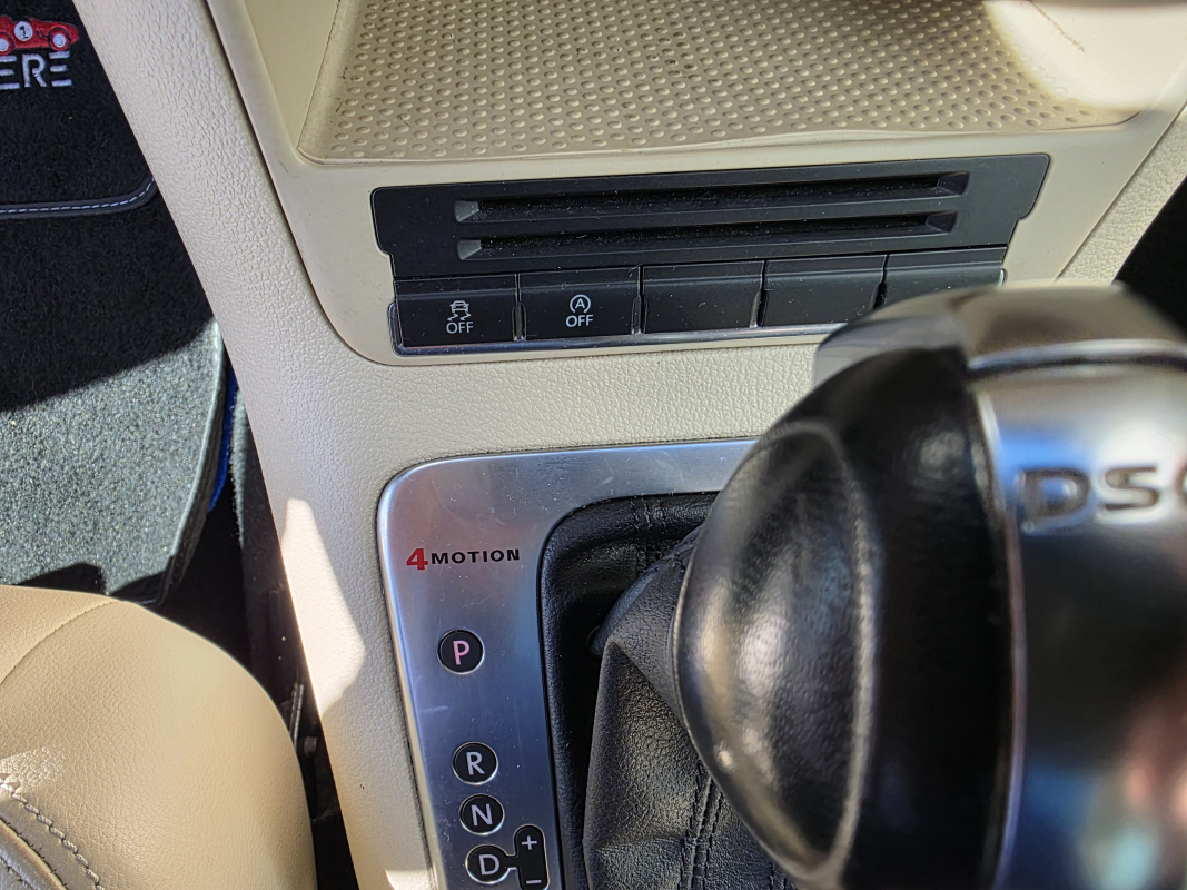Volkswagen Tiguan — 20