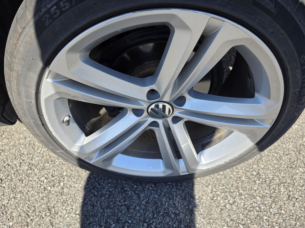 Volkswagen Tiguan — 31