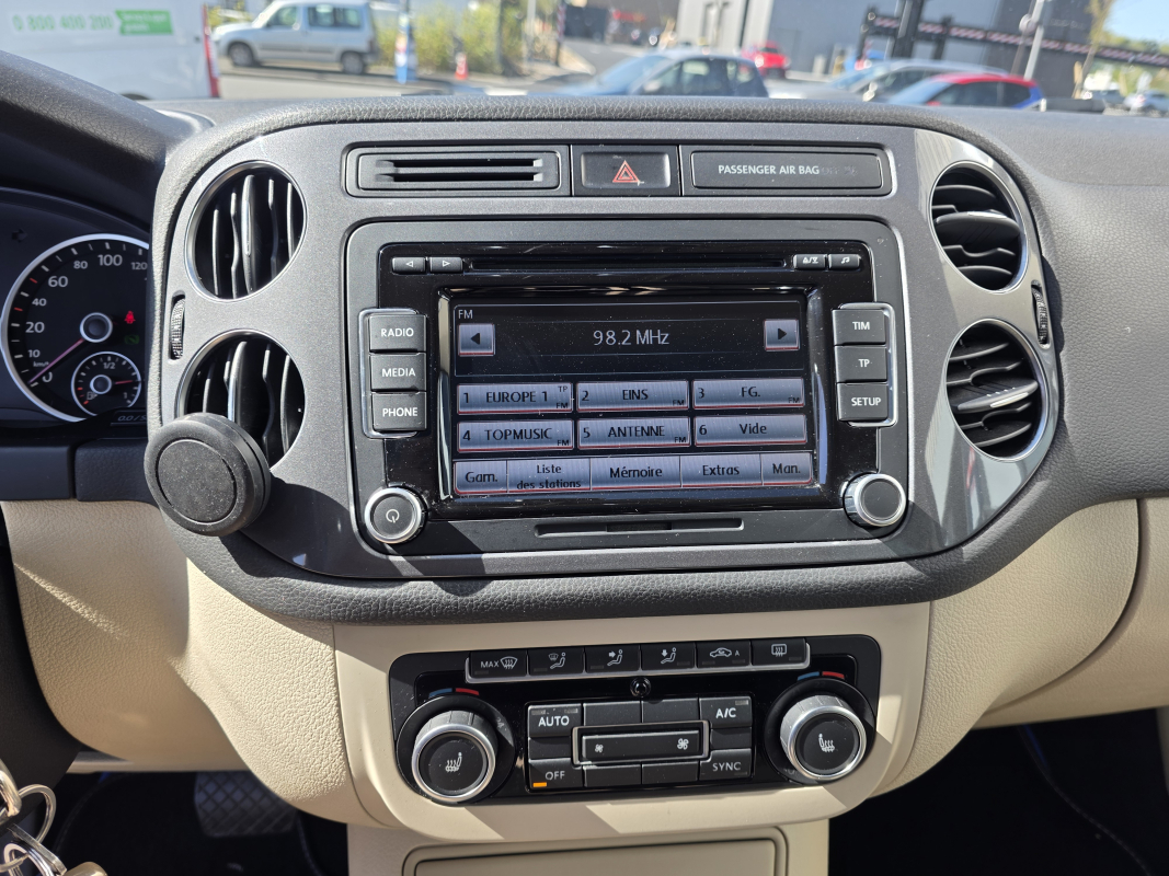 Volkswagen Tiguan — 22