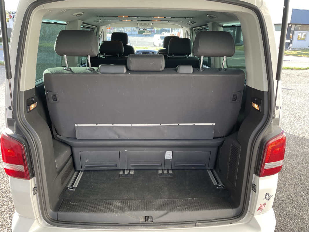 Volkswagen Multivan — 10