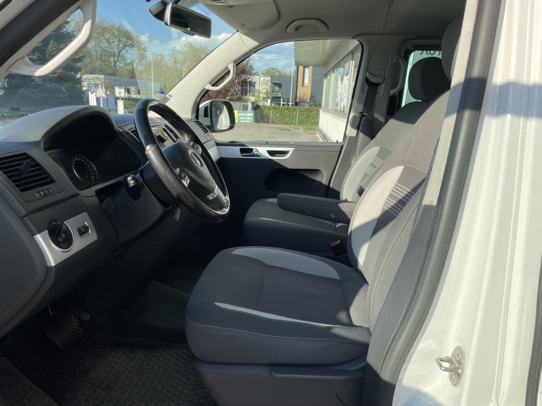 Volkswagen Multivan — 12