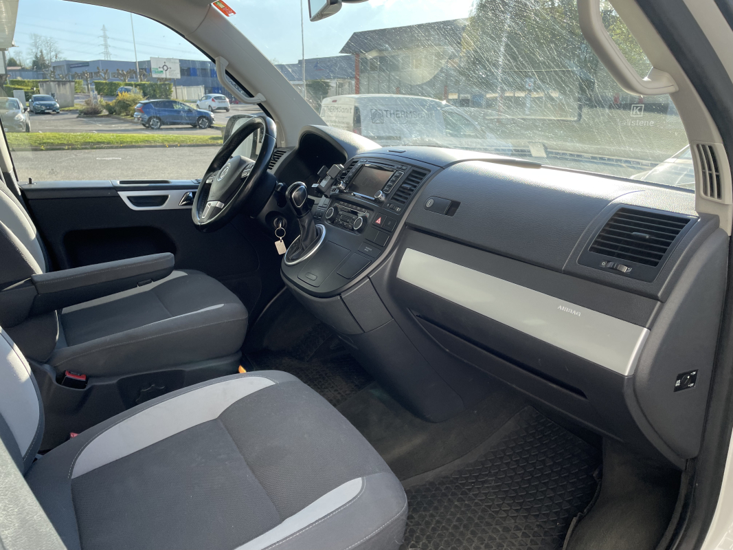 Volkswagen Multivan — 20