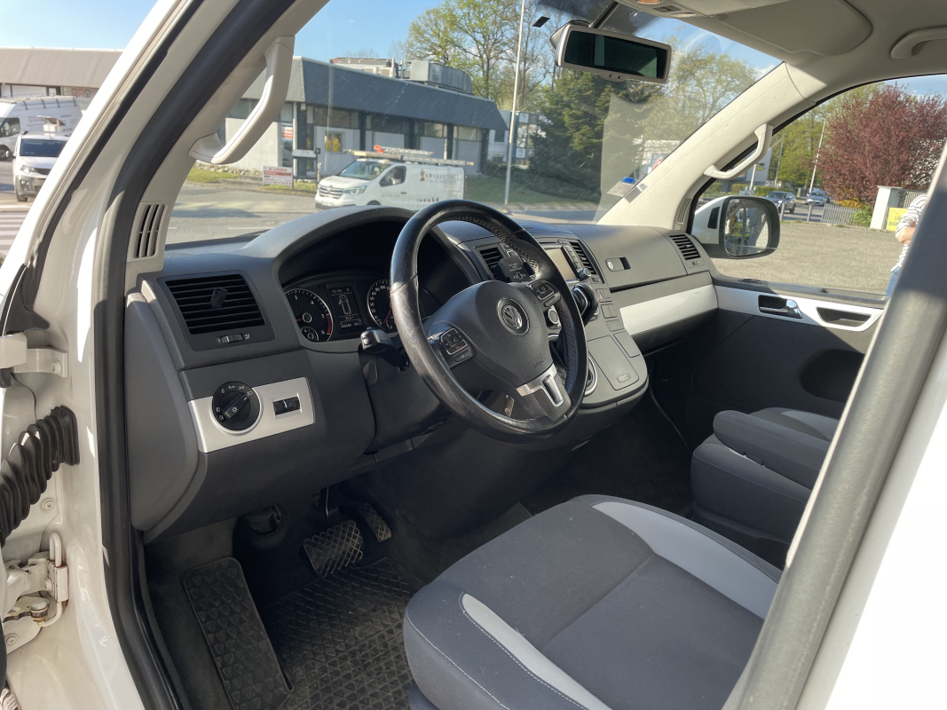 Volkswagen Multivan — 13