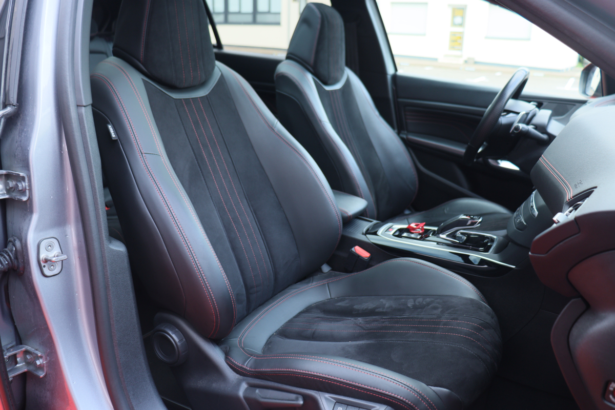 Peugeot 308 — 9