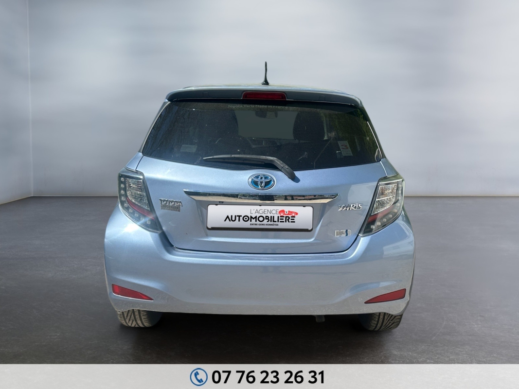 Toyota Yaris — 4