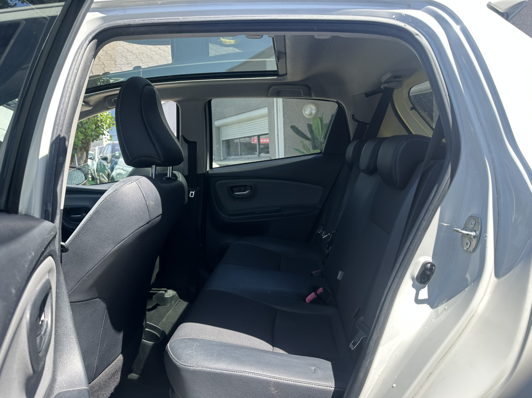 Toyota Yaris — 10