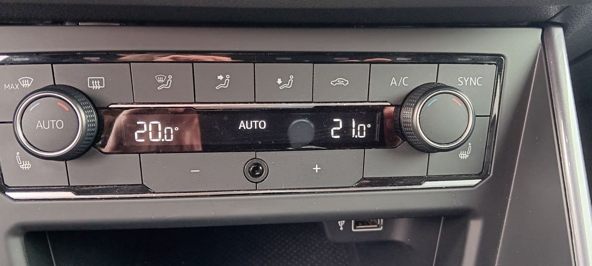 Volkswagen Polo — 22