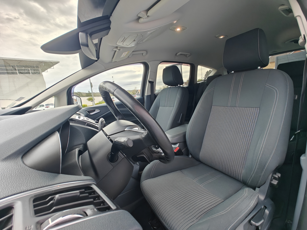 Ford C-Max — 10