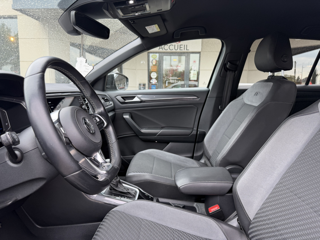 Volkswagen T-roc — 9
