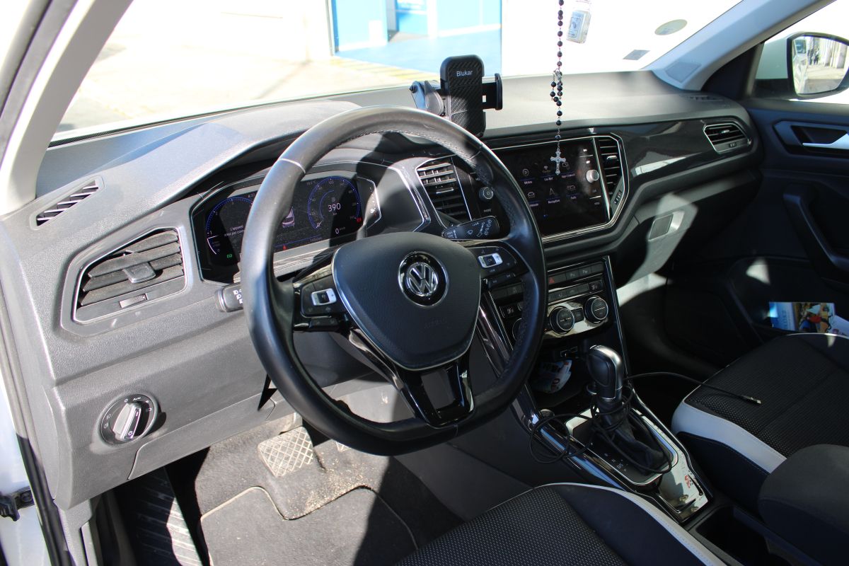 Volkswagen T-roc — 10