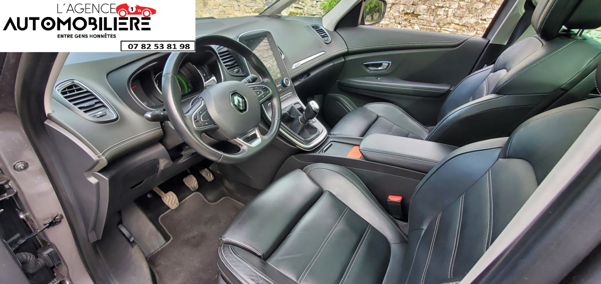 Renault Scenic — 11