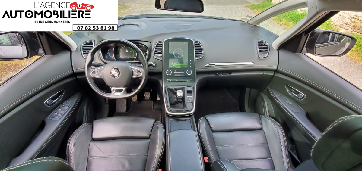 Renault Scenic — 12