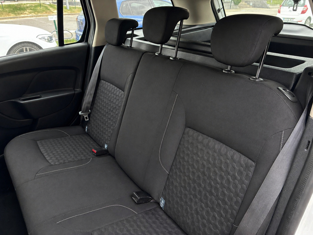 Dacia Logan — 16