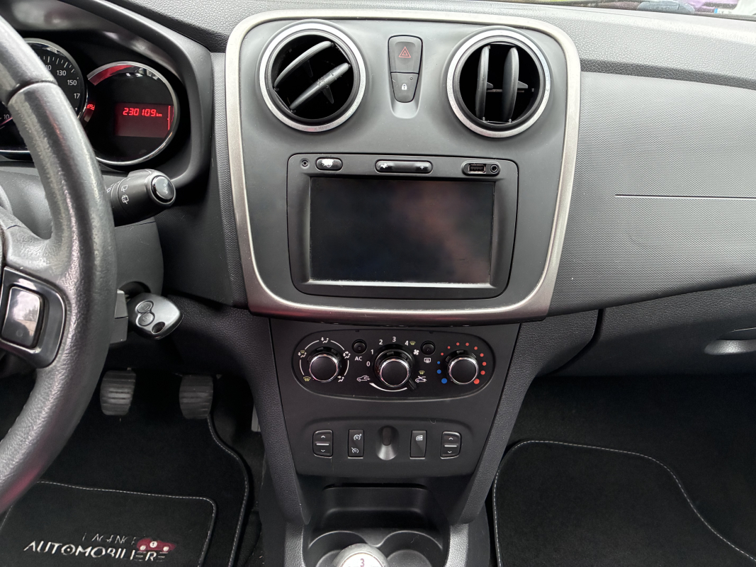 Dacia Logan — 19