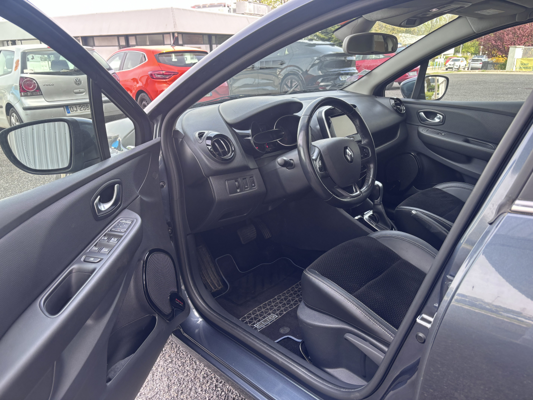 Renault Clio — 12