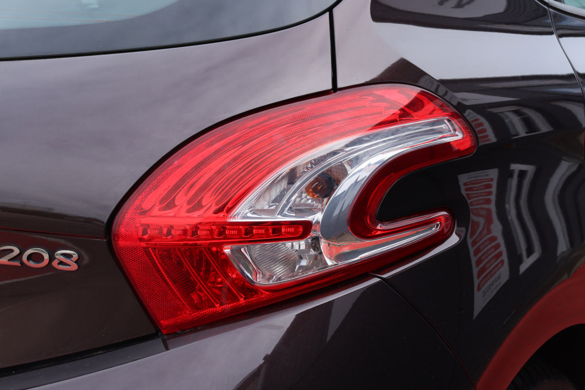 Peugeot 208 — 30