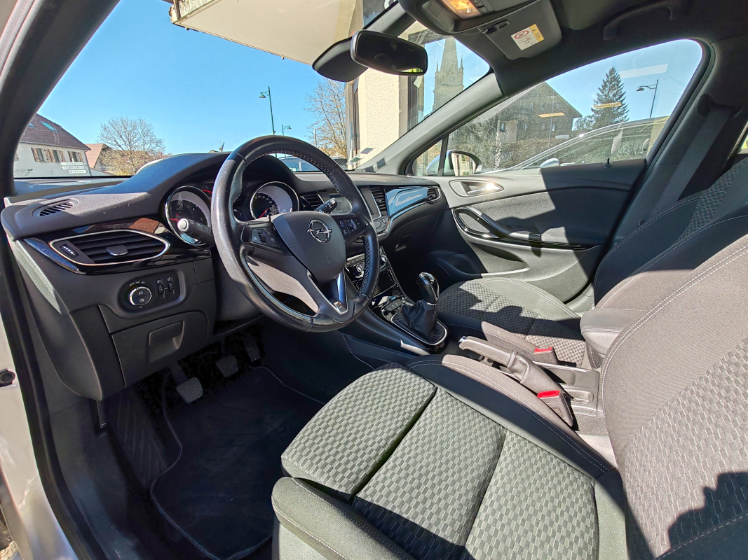 Opel Astra — 11