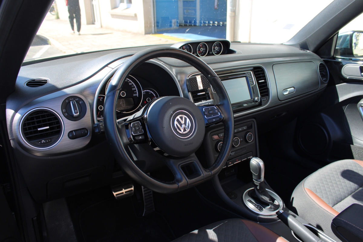 Volkswagen Coccinelle — 11