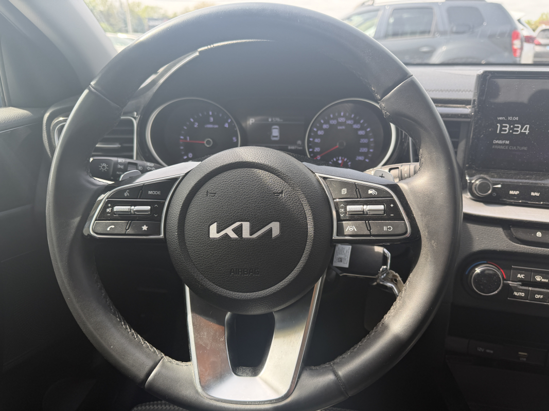 Kia Ceed — 16