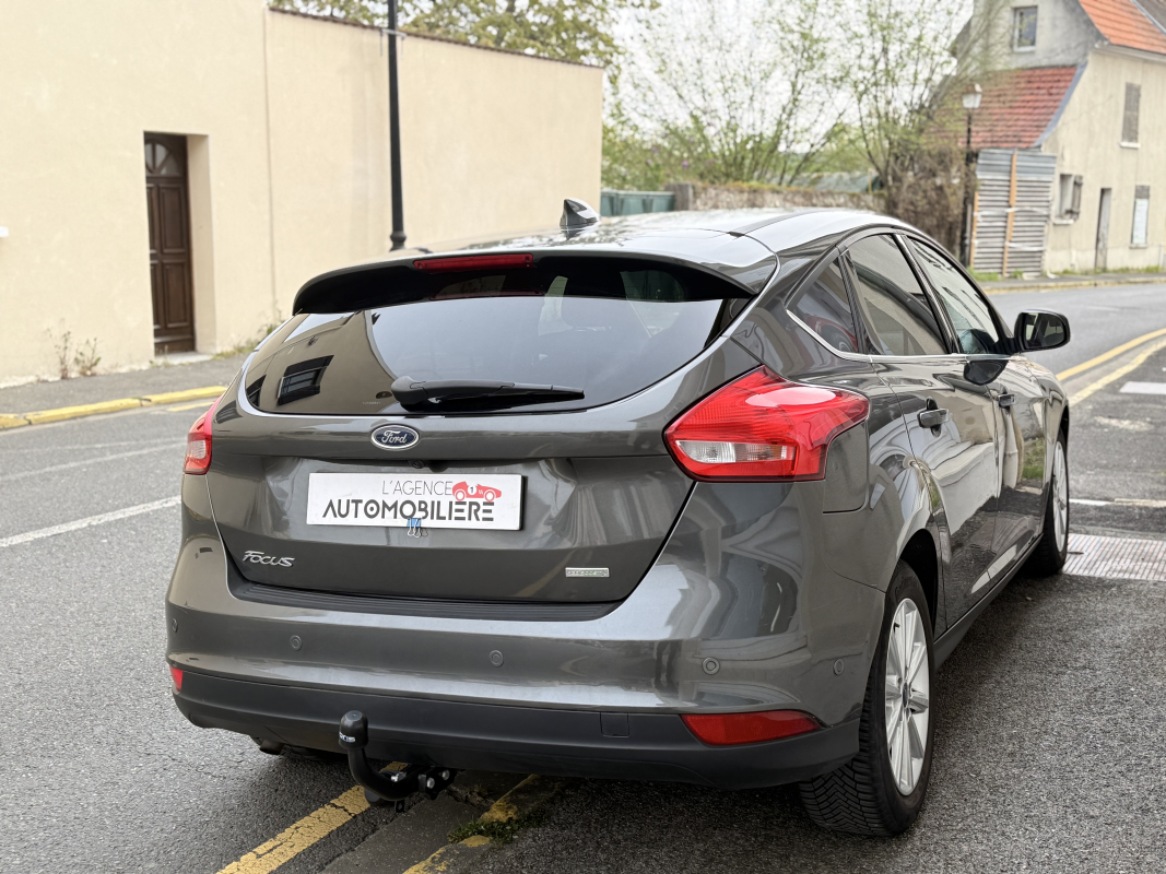 Ford Focus — 4