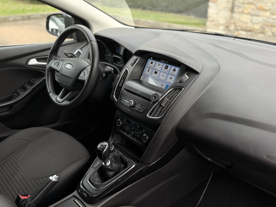 Ford Focus — 12