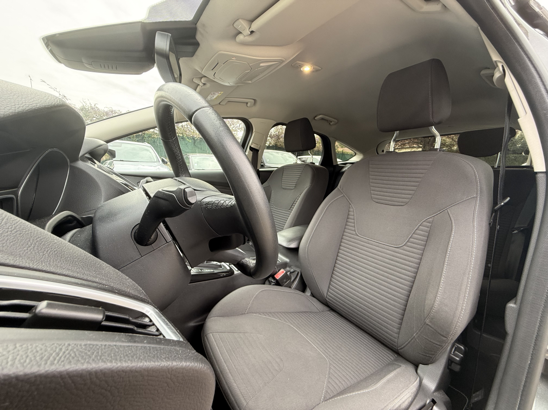 Ford Focus — 10