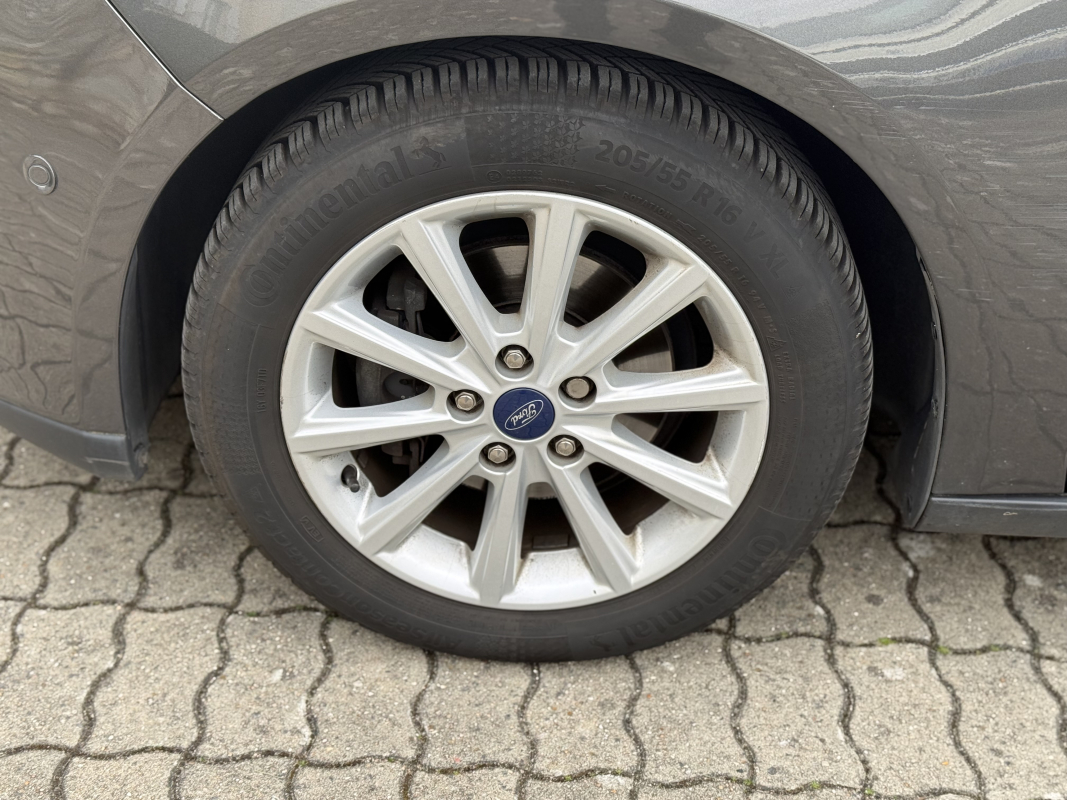 Ford Focus — 23