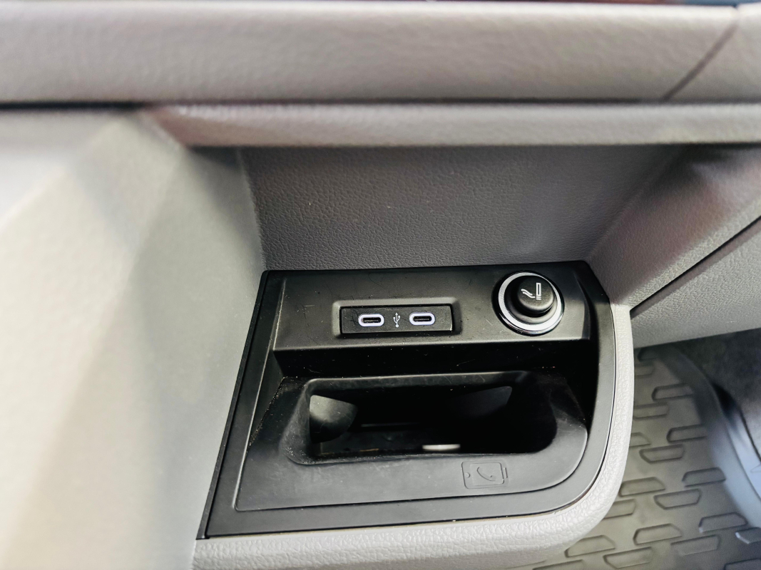 Volkswagen California — 35