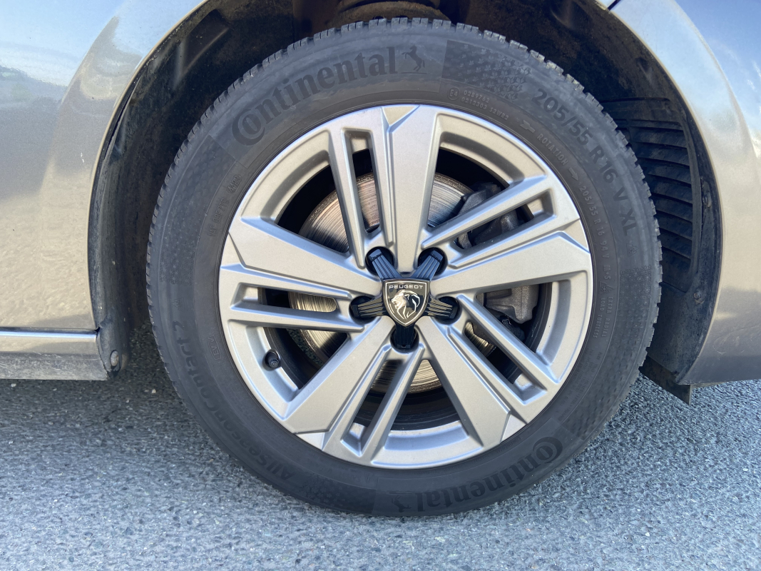 Peugeot 308 SW — 32