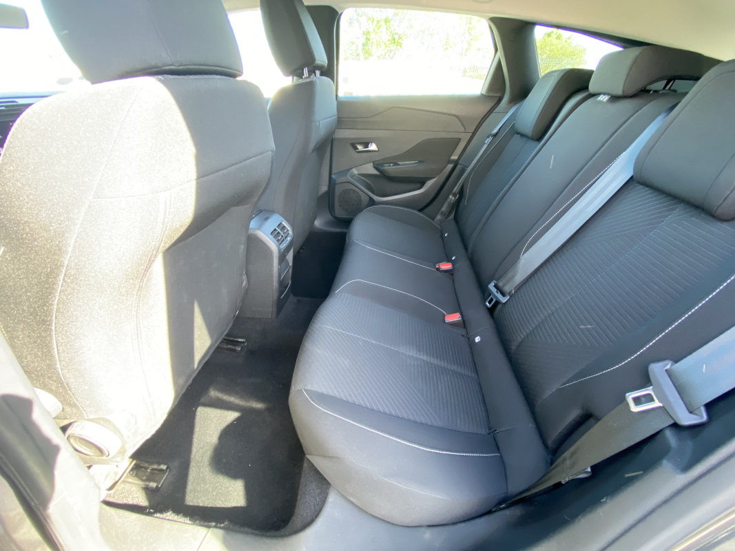 Peugeot 308 SW — 14