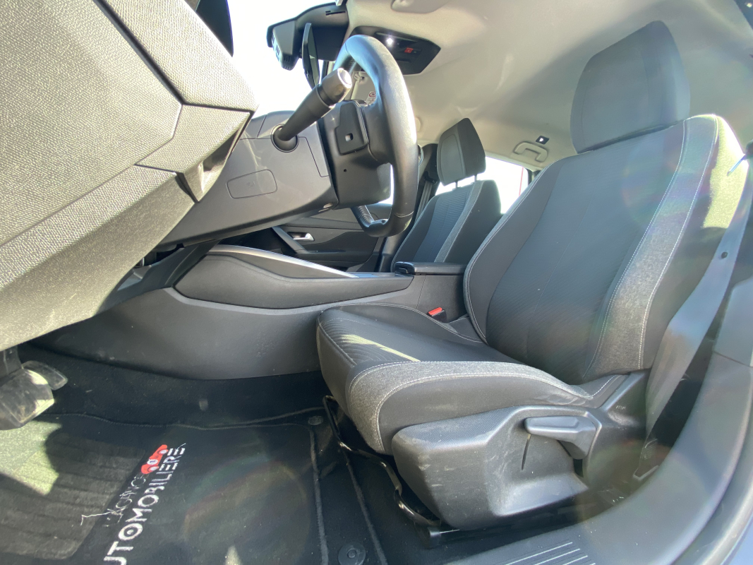 Peugeot 308 SW — 13
