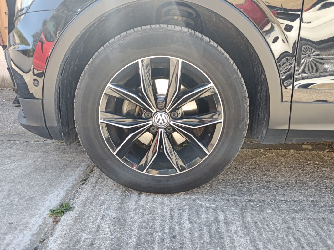 Volkswagen Tiguan — 26