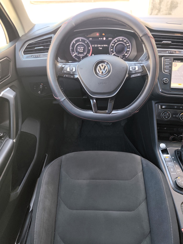 Volkswagen Tiguan — 19