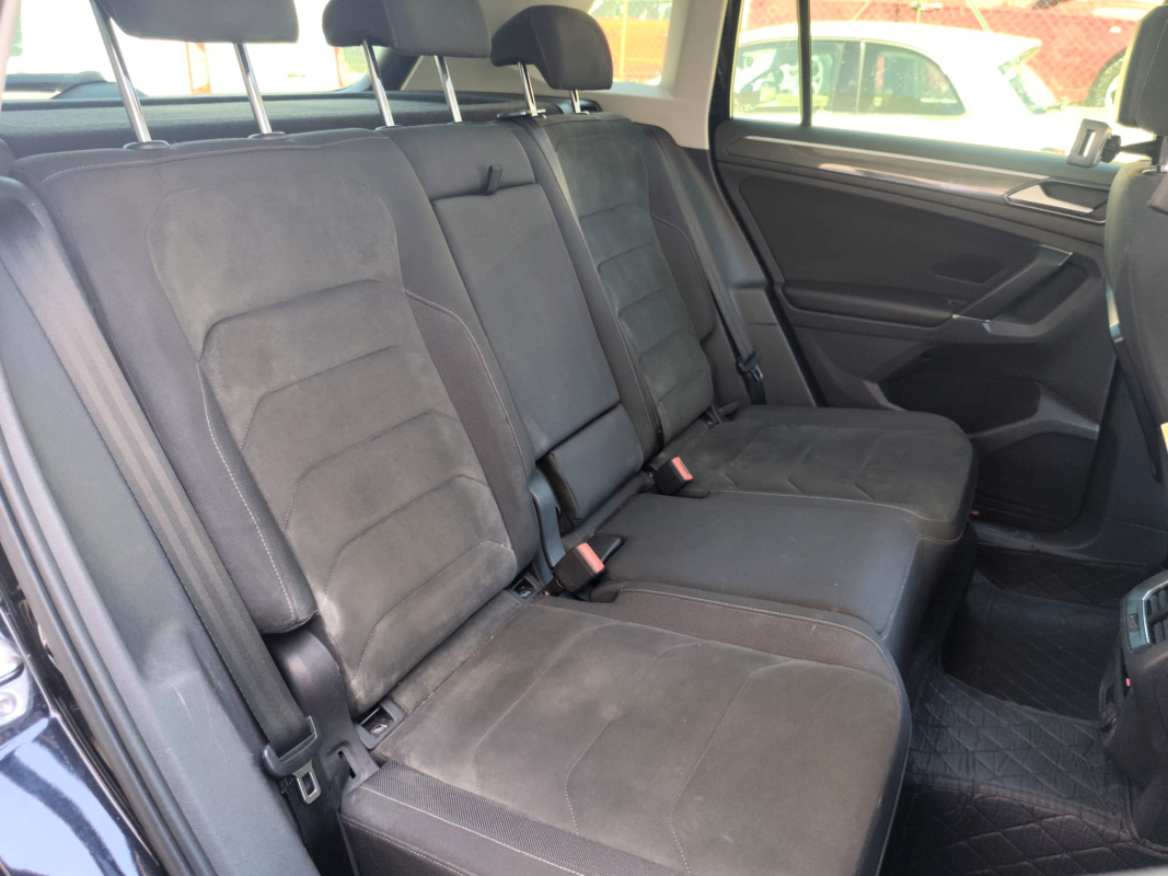 Volkswagen Tiguan — 14