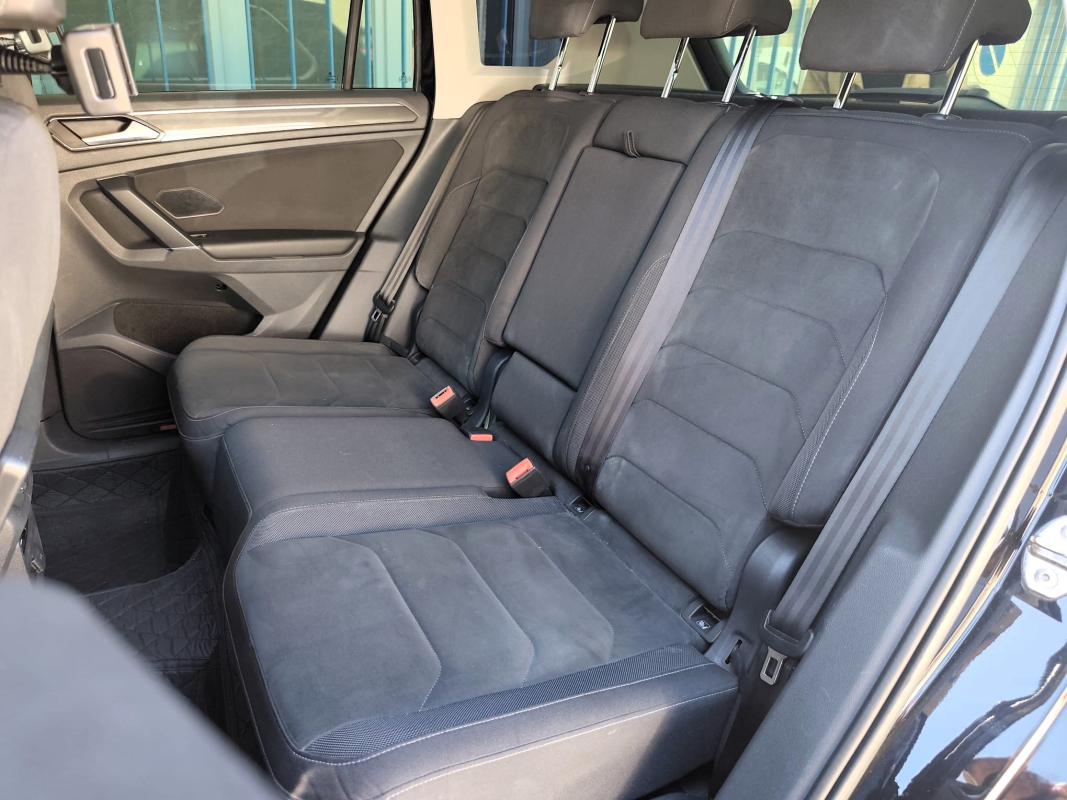 Volkswagen Tiguan — 16